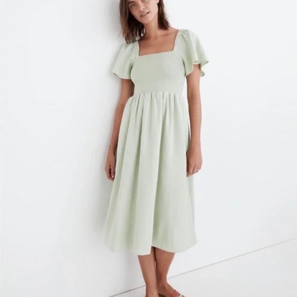 Madewell Linen-Blend Lucie Smocked Midi Dress - sunfaded mint
